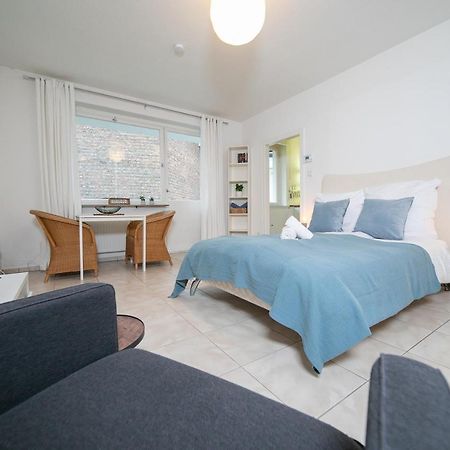 Apartment Blue - Zentral Und Gut Angebunden Düsseldorf Esterno foto